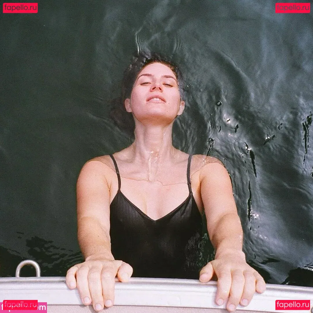 Lauren Bonner Onlyfans Photo Gallery 