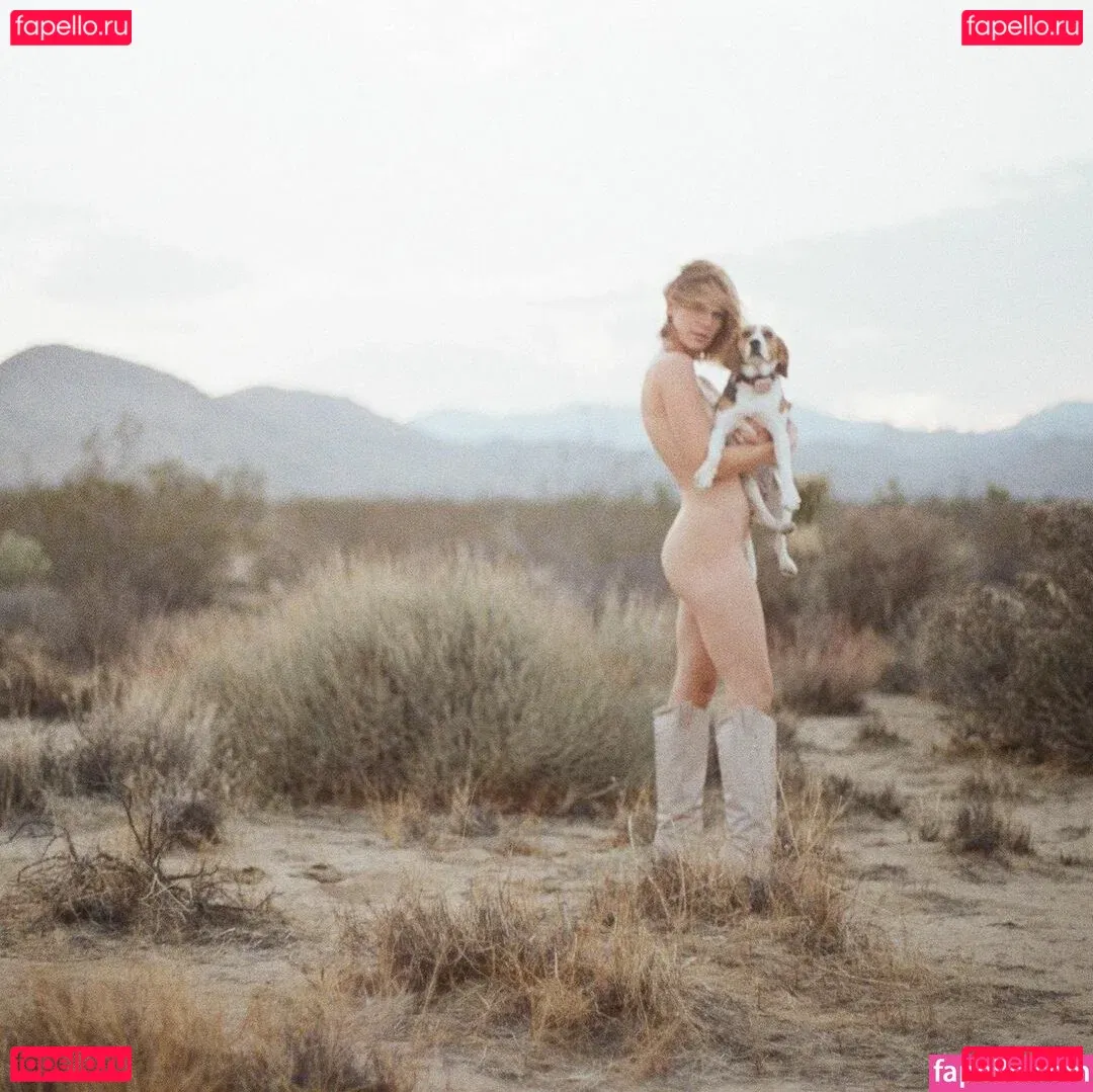 Lauren Bonner Onlyfans Photo Gallery 