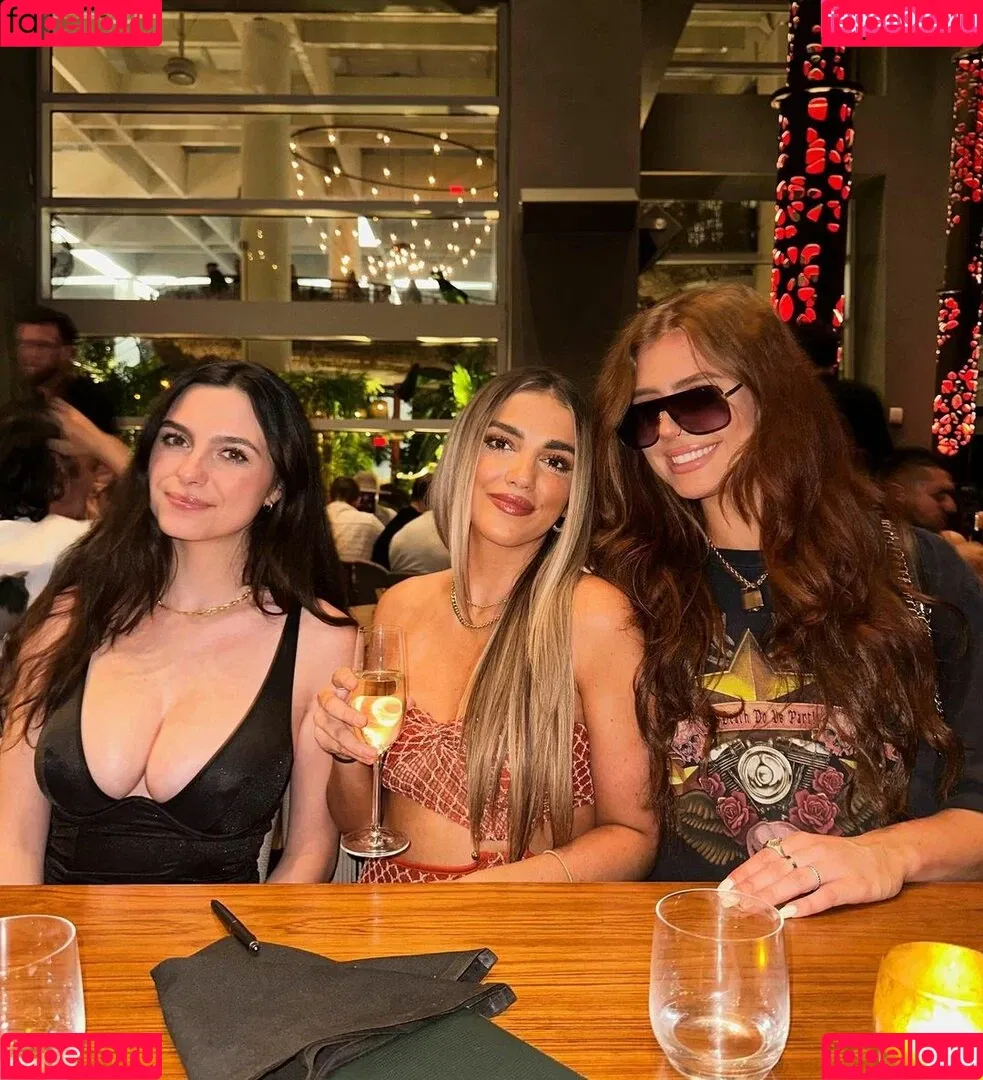 Theresa Onlyfans Photo Gallery 