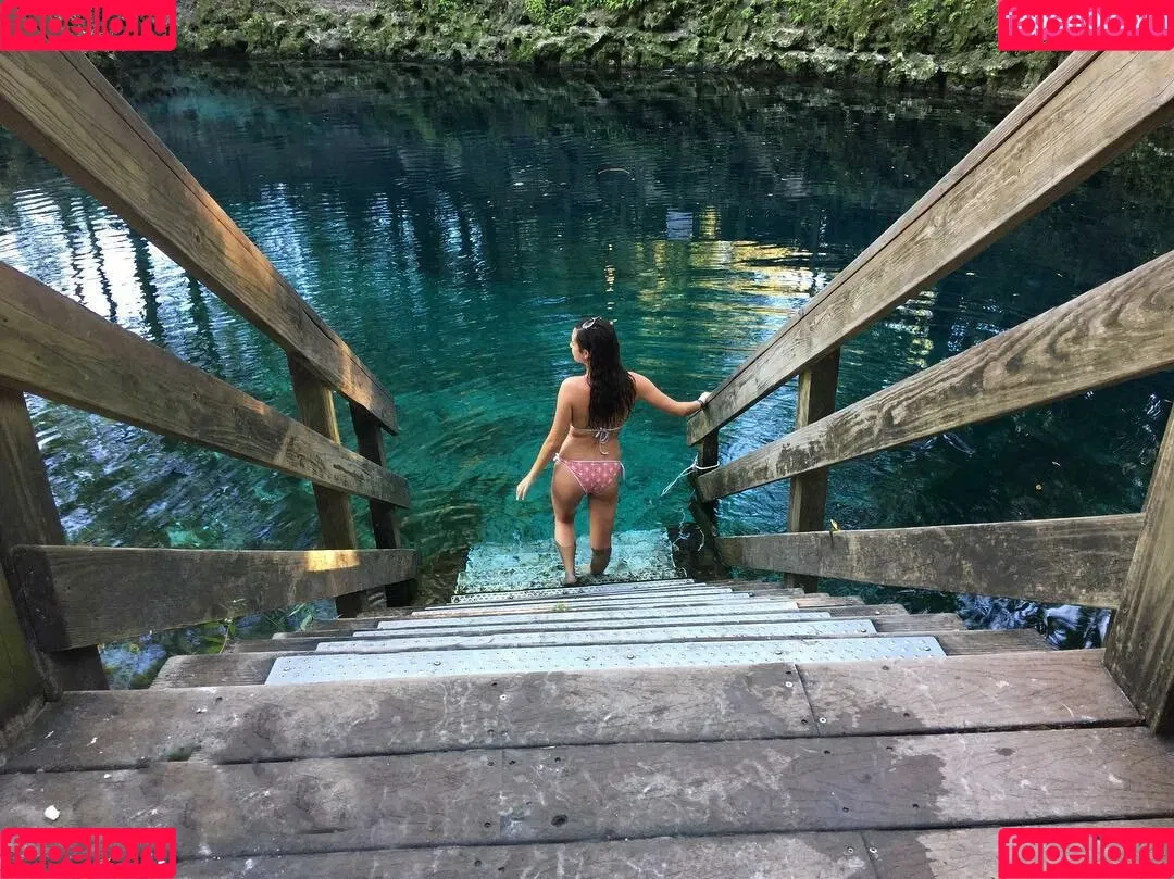 Theresa Onlyfans Photo Gallery 
