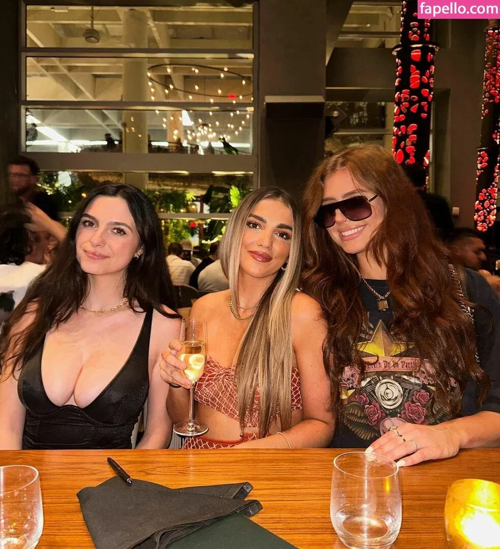 Theresa Onlyfans Photo Gallery 