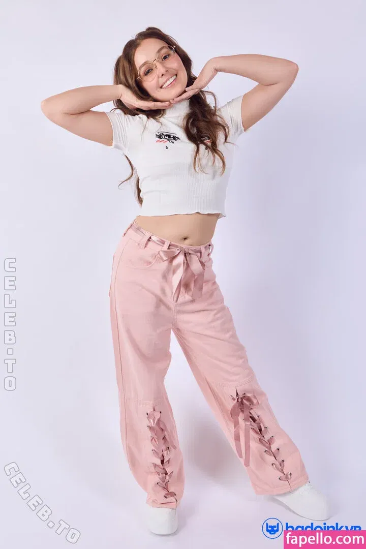 Leana Lovings Onlyfans Photo Gallery 