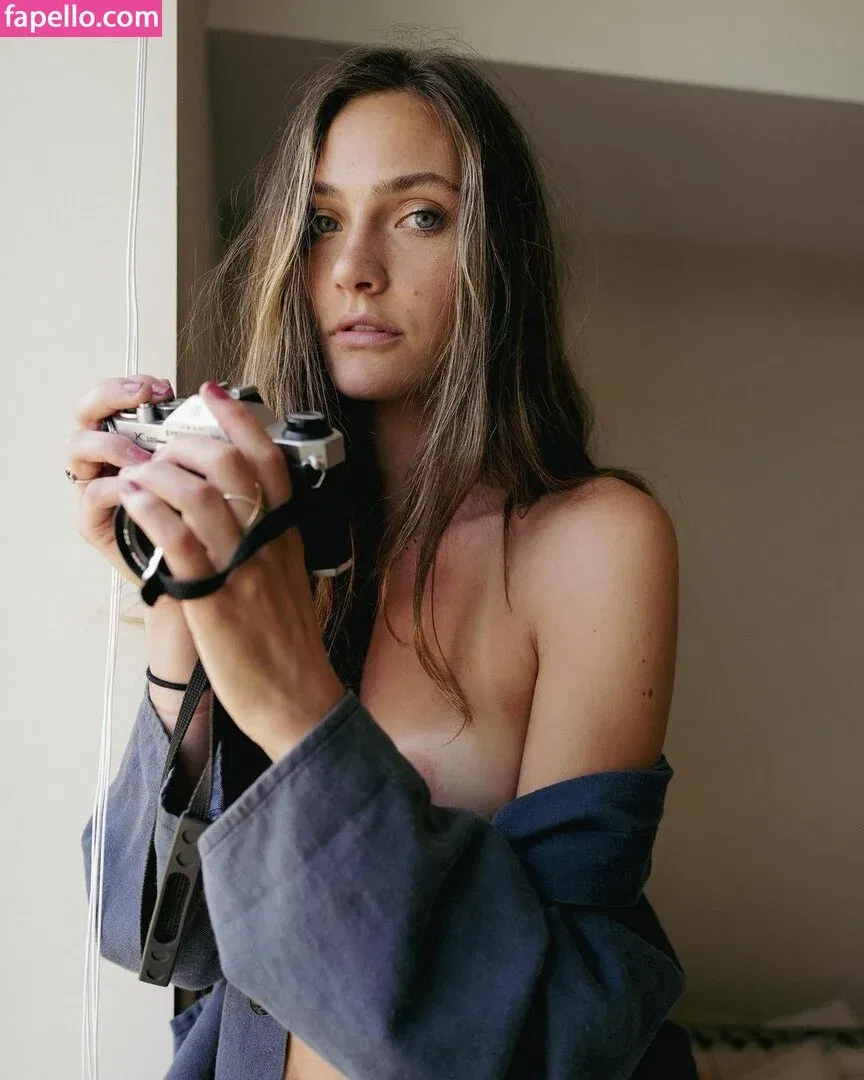 Emily Hall Onlyfans Photo Gallery 