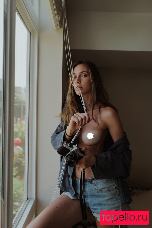Emily Hall Nude Onlyfans Photo 26