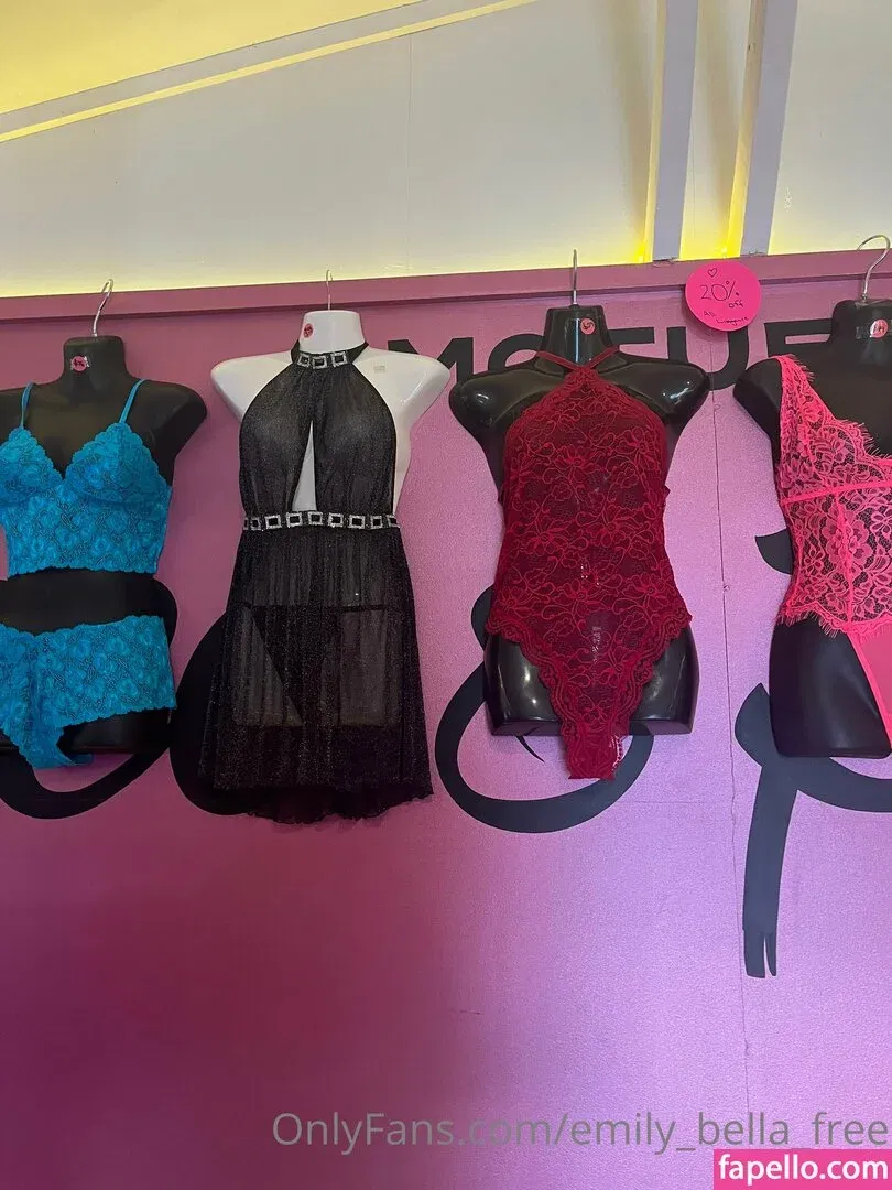 emily_bella_free Onlyfans Photo Gallery 