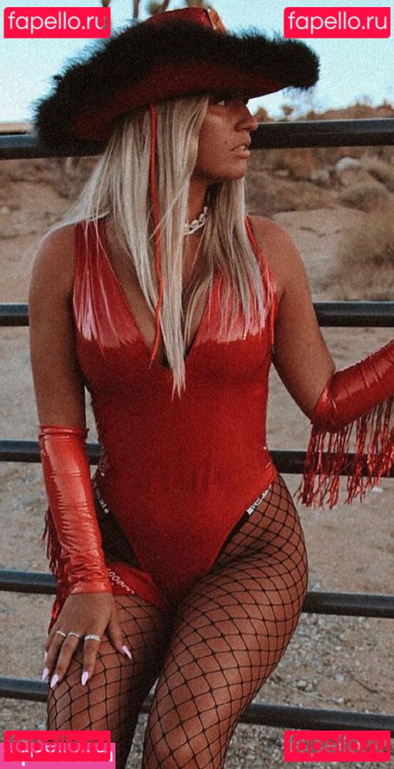 Sav Callahan Nude Onlyfans Photo 41