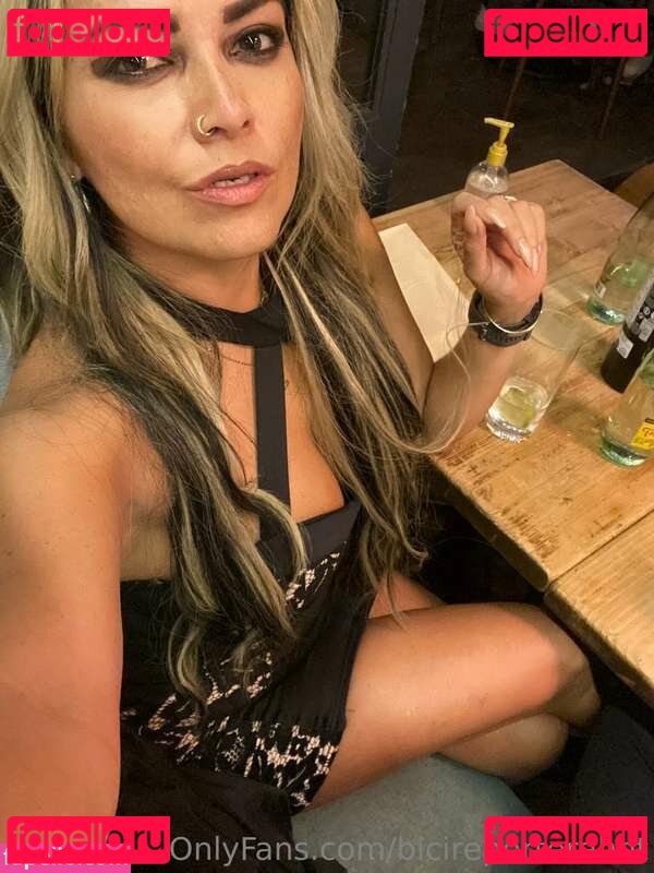 Lina Cal Nude Onlyfans Photo 27
