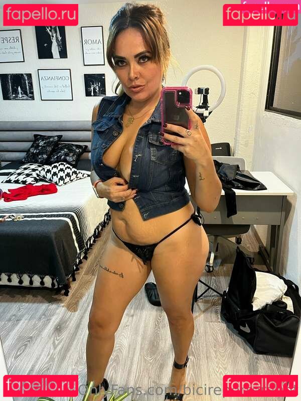 Lina Cal Nude Onlyfans Photo 21