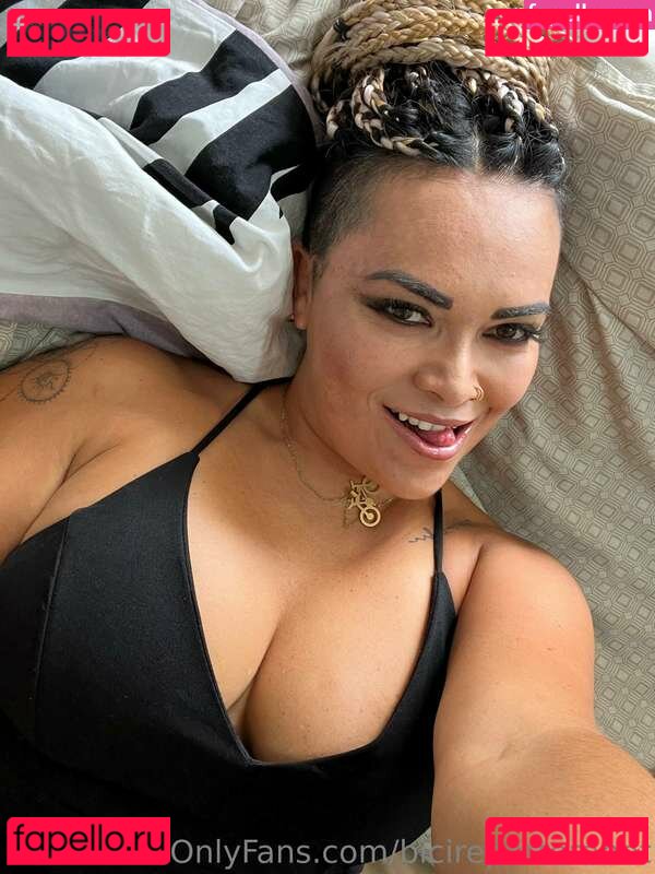 Lina Cal Nude Onlyfans Photo 16