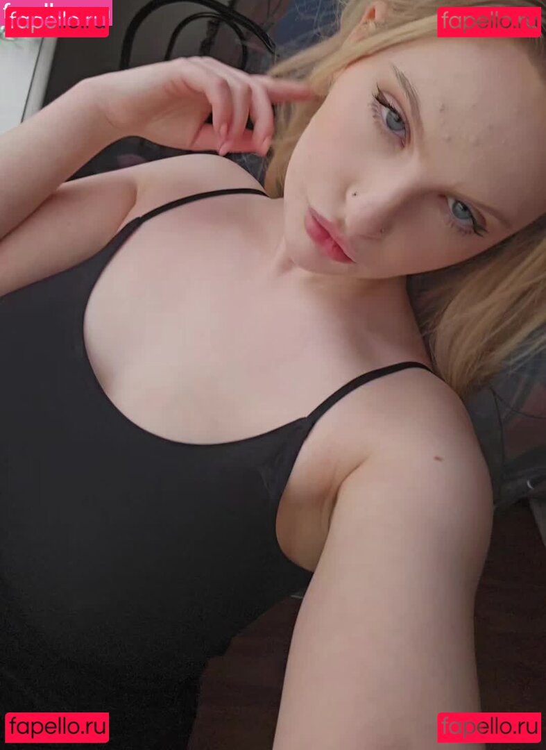 Kit Farrin Nude Onlyfans Photo 8