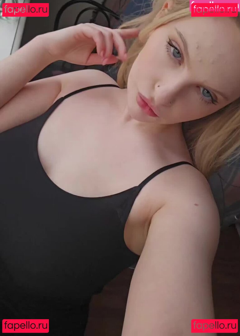 Kit Farrin Nude Onlyfans Photo 6