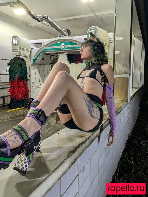 LilPeachyFox Nude Onlyfans Photo 8