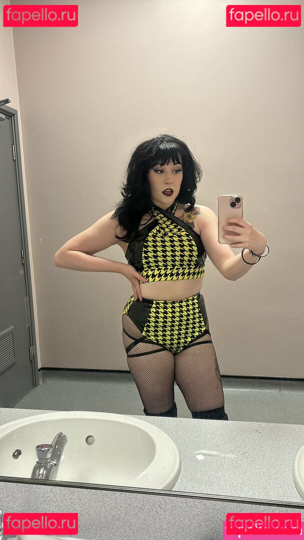 Lucia Lee Nude Onlyfans Photo 7