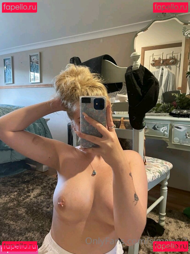 simsyyy__ Nude Onlyfans Photo 10
