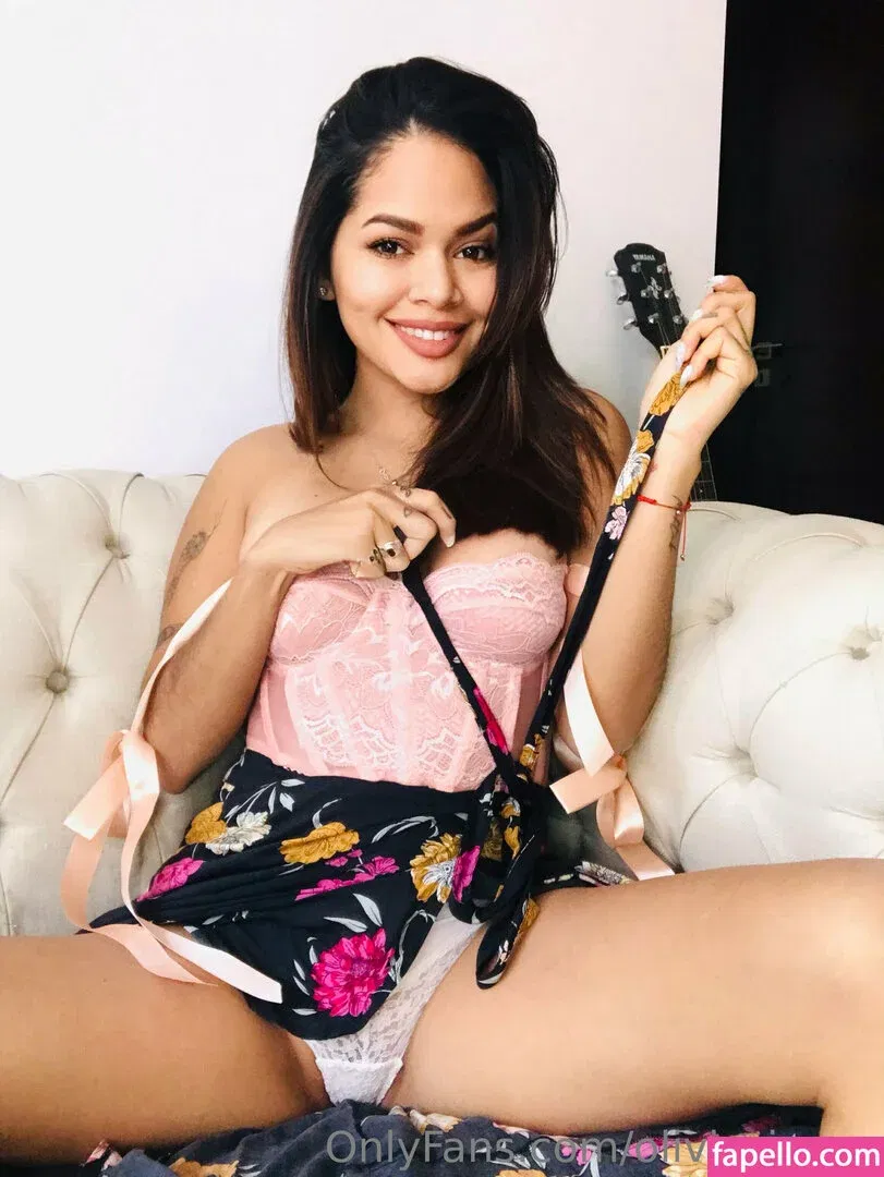 sofia_jones2 Onlyfans Photo Gallery 