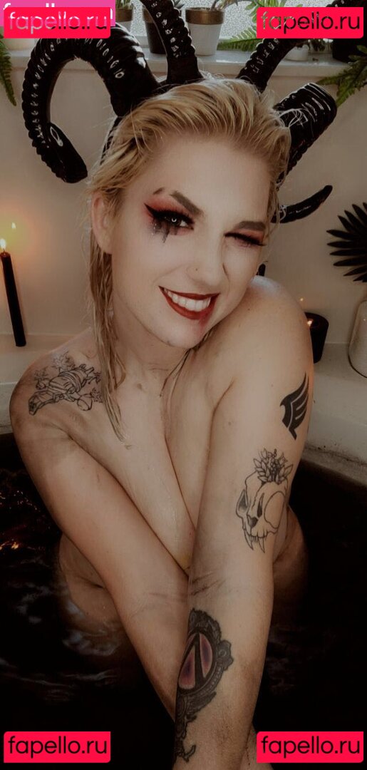 IceRocker Nude Onlyfans Photo 25