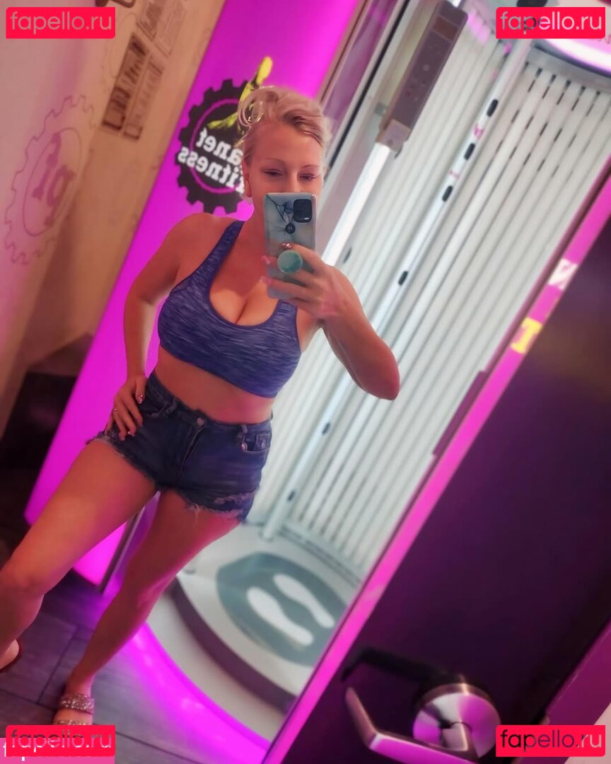 LactatingMILFBritney Nude Onlyfans Photo 41