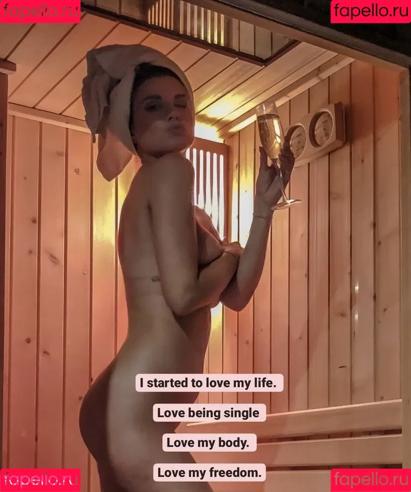 Ashley James Onlyfans Photo Gallery 