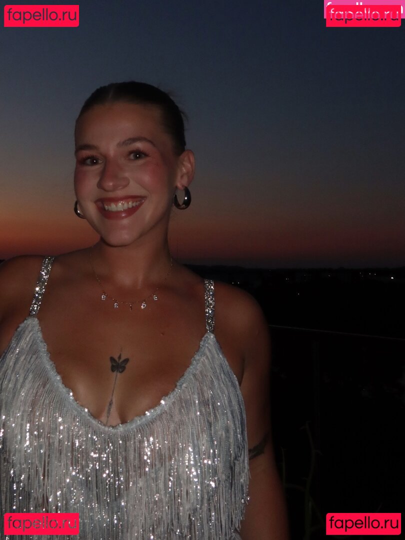 Esther Burden Nude Onlyfans Photo 31