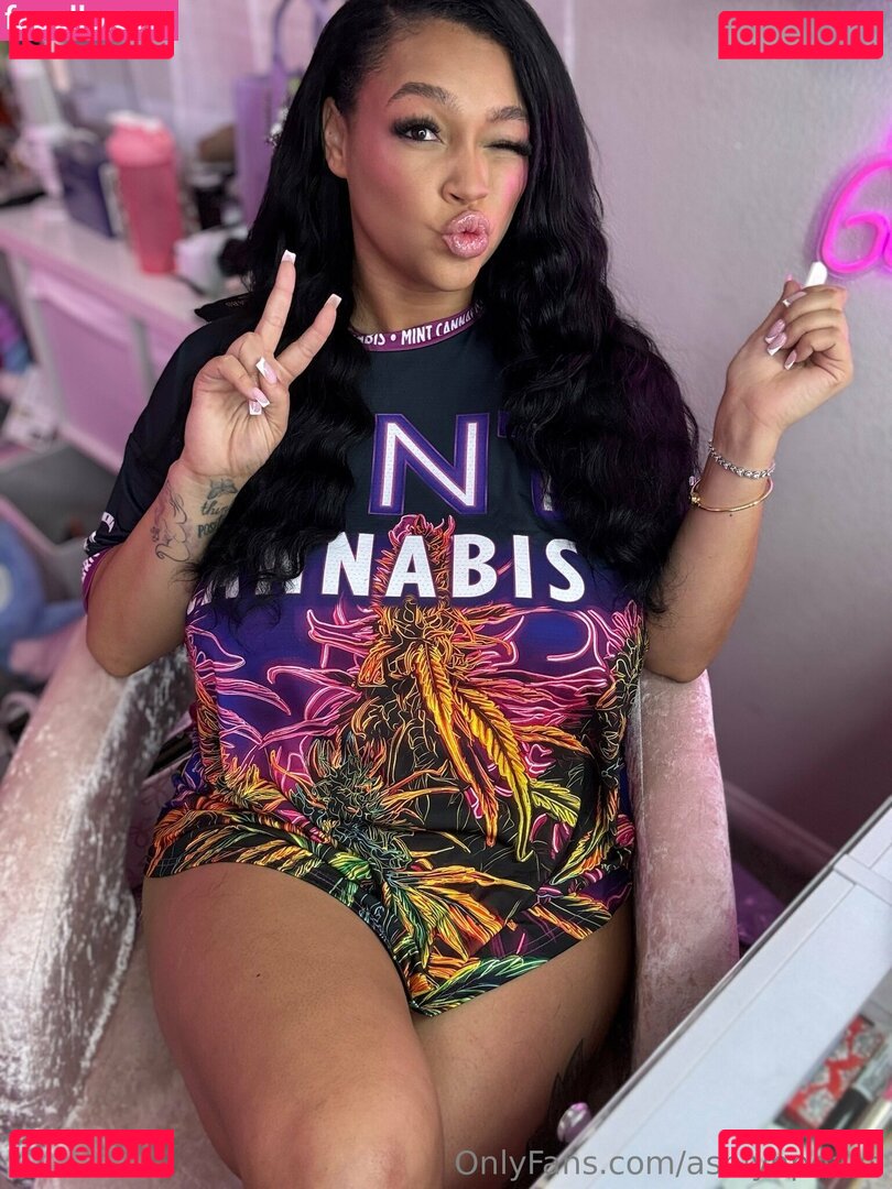 ashlynpeaks Nude Onlyfans Photo 33