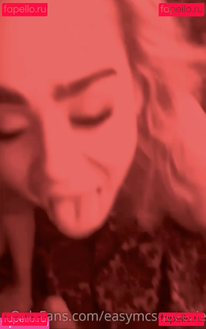 Emily McCarthy Nude Onlyfans Photo 22