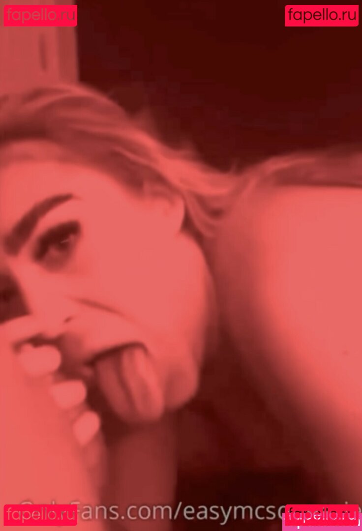 Emily McCarthy Nude Onlyfans Photo 21