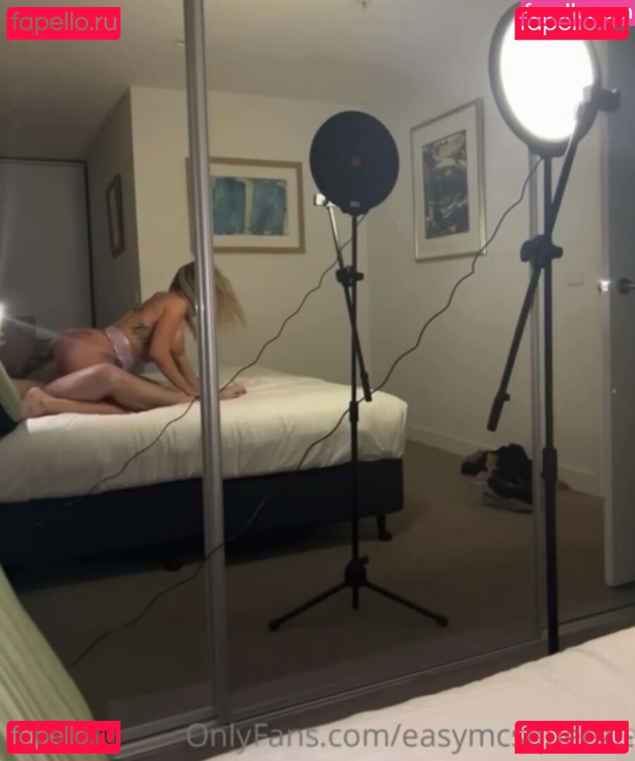 Emily McCarthy Nude Onlyfans Photo 18