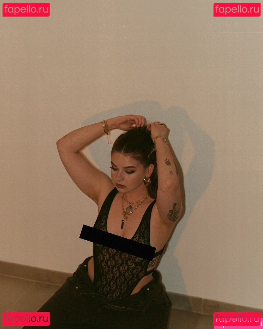 Emi Rhea Nude Onlyfans Photo 22