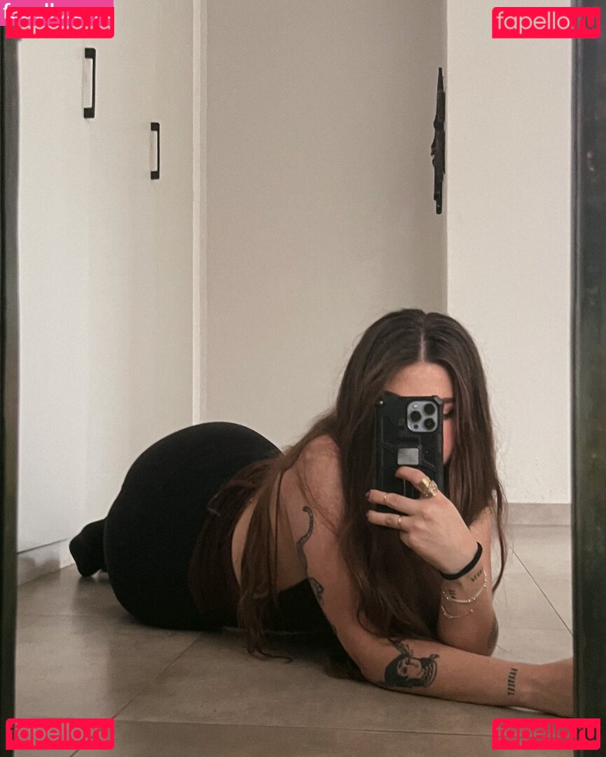 Emi Rhea Nude Onlyfans Photo 7