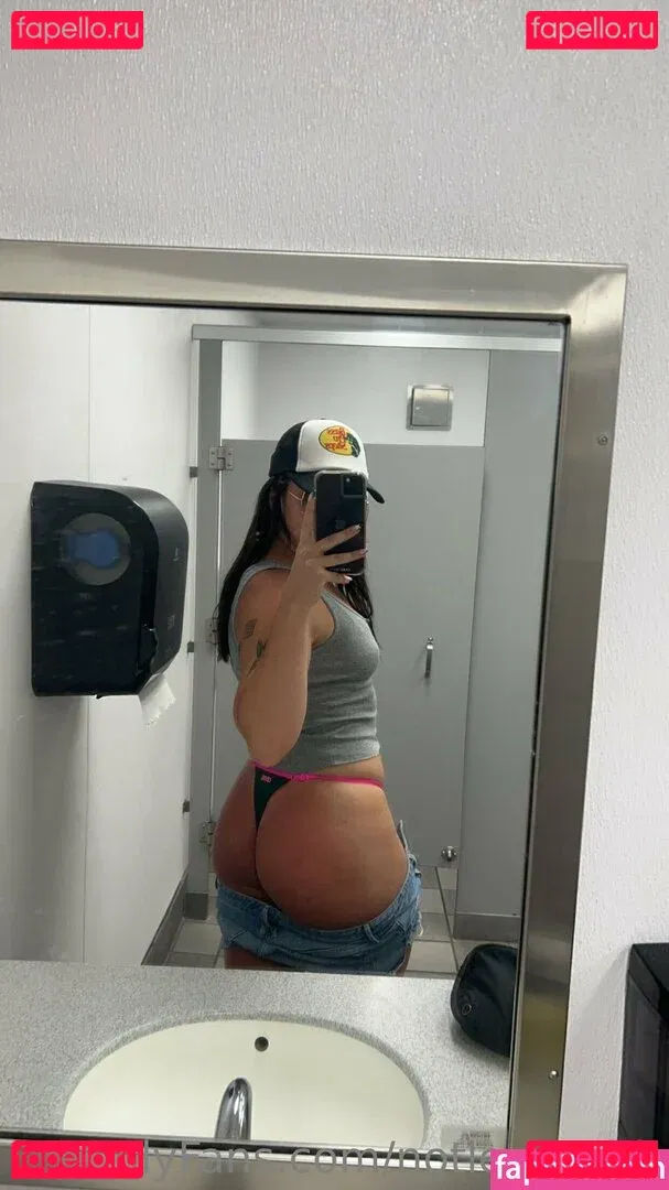 notlexismith Onlyfans Photo Gallery 