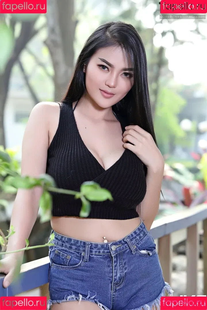 Faii Orapun Onlyfans Photo Gallery 