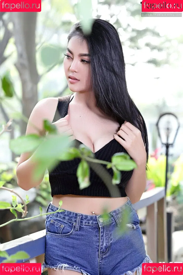 Faii Orapun Onlyfans Photo Gallery 