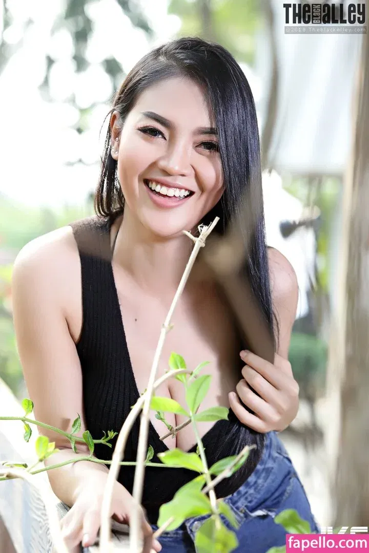 Faii Orapun Onlyfans Photo Gallery 