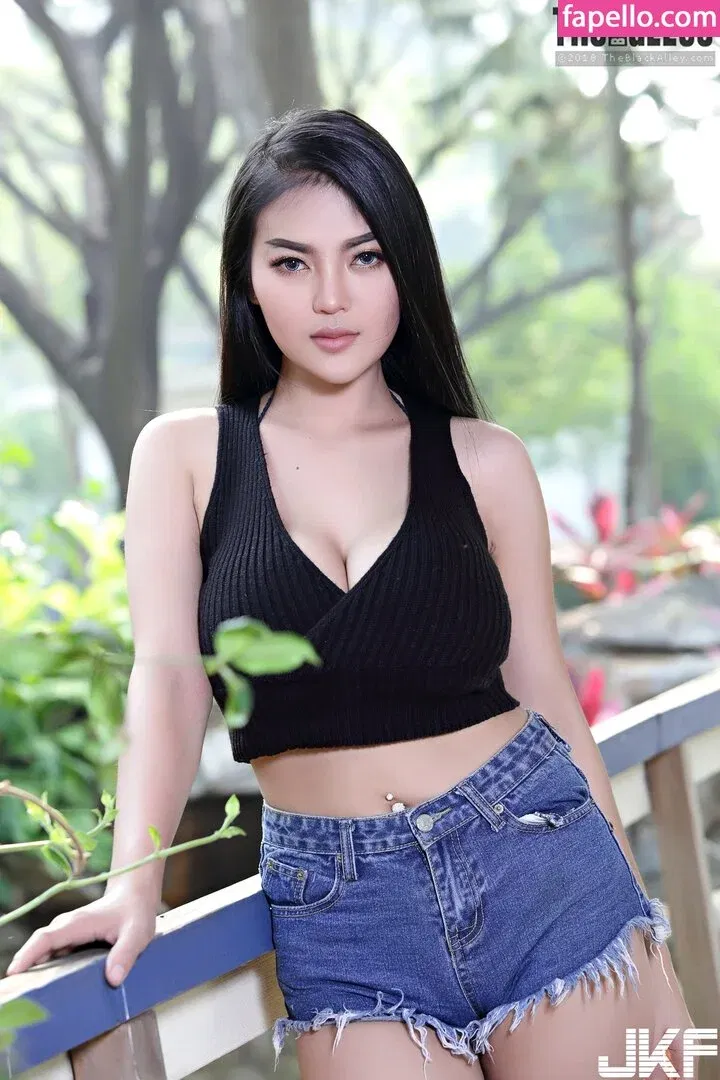 Faii Orapun Onlyfans Photo Gallery 