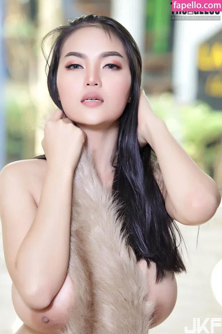 Faii Orapun Onlyfans Photo Gallery 