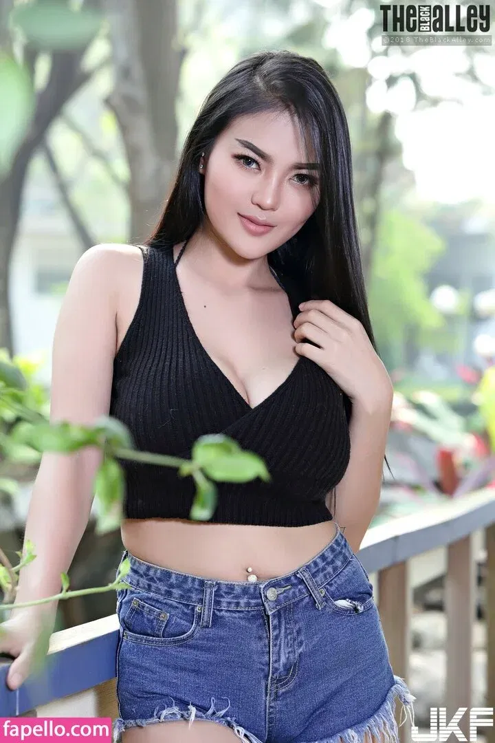 Faii Orapun Onlyfans Photo Gallery 