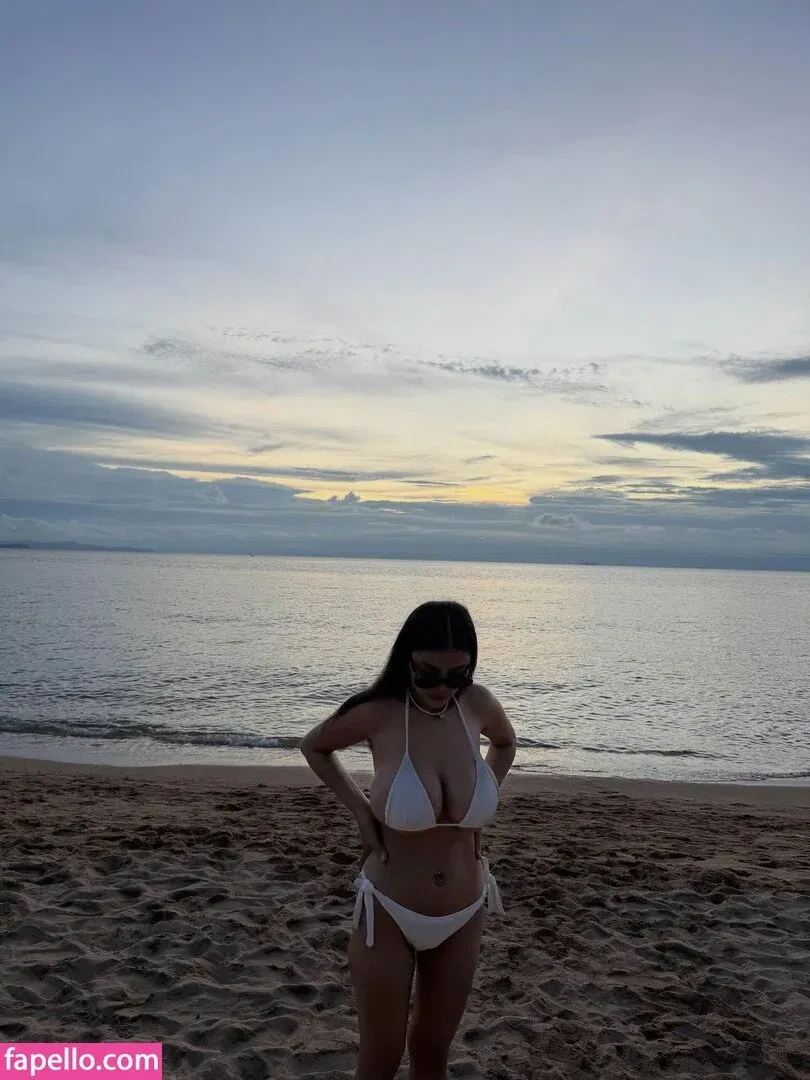 Faii Orapun Onlyfans Photo Gallery 