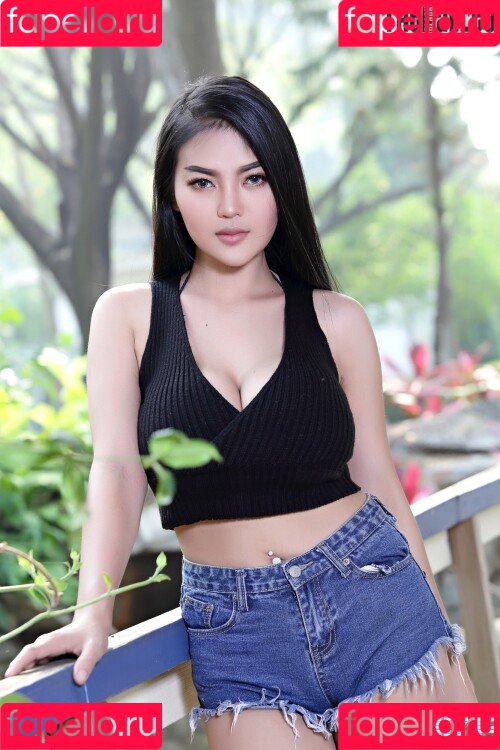 Faii Orapun Onlyfans Photo Gallery 