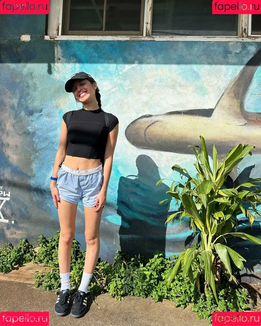 Olivia Rodrigo Onlyfans Photo Gallery 