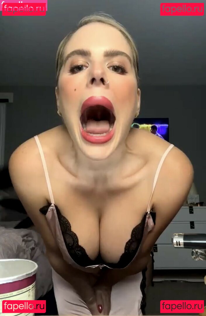 Elena Davies Nude Onlyfans Photo 24