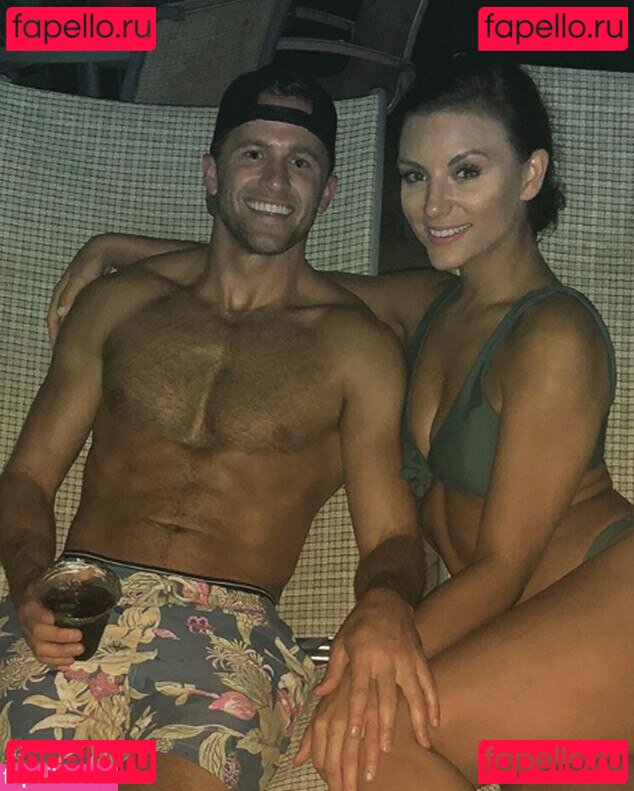 Elena Davies Nude Onlyfans Photo 21