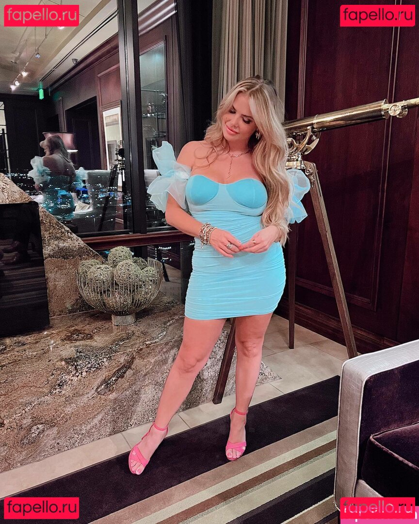 Elena Davies Nude Onlyfans Photo 16