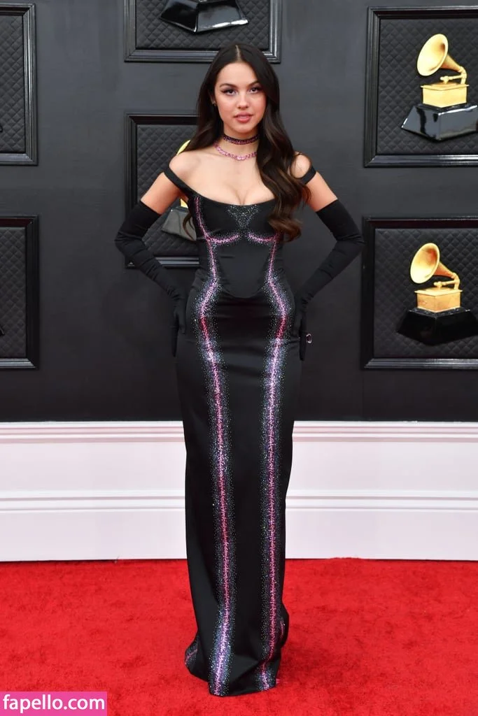 Olivia Rodrigo Onlyfans Photo Gallery 