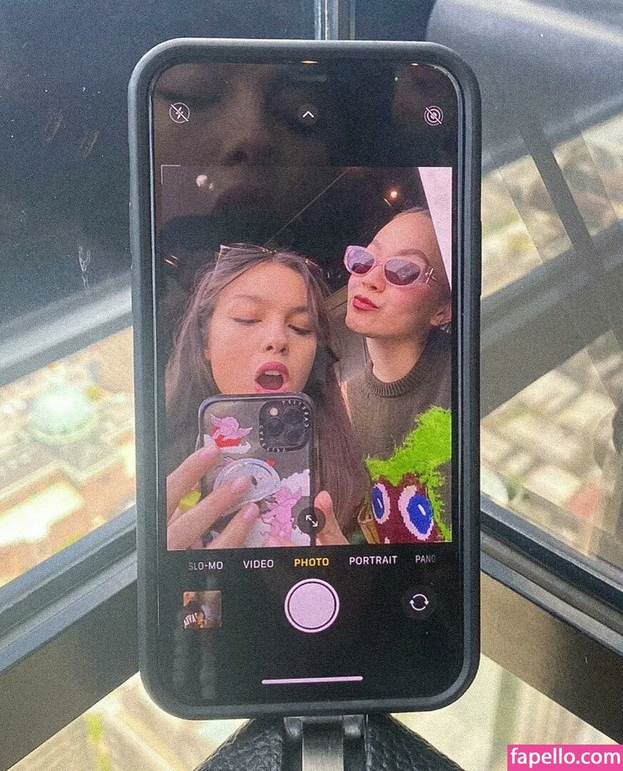 Olivia Rodrigo Onlyfans Photo Gallery 