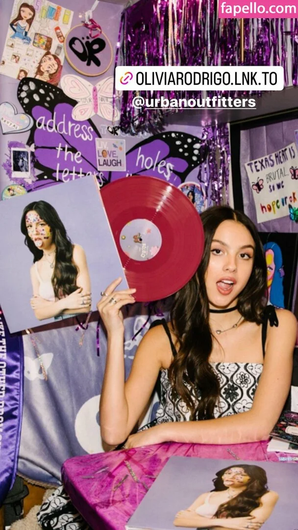 Olivia Rodrigo Onlyfans Photo Gallery 