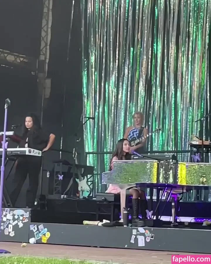 Olivia Rodrigo Onlyfans Photo Gallery 