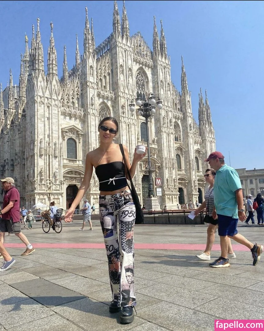 Olivia Rodrigo Onlyfans Photo Gallery 