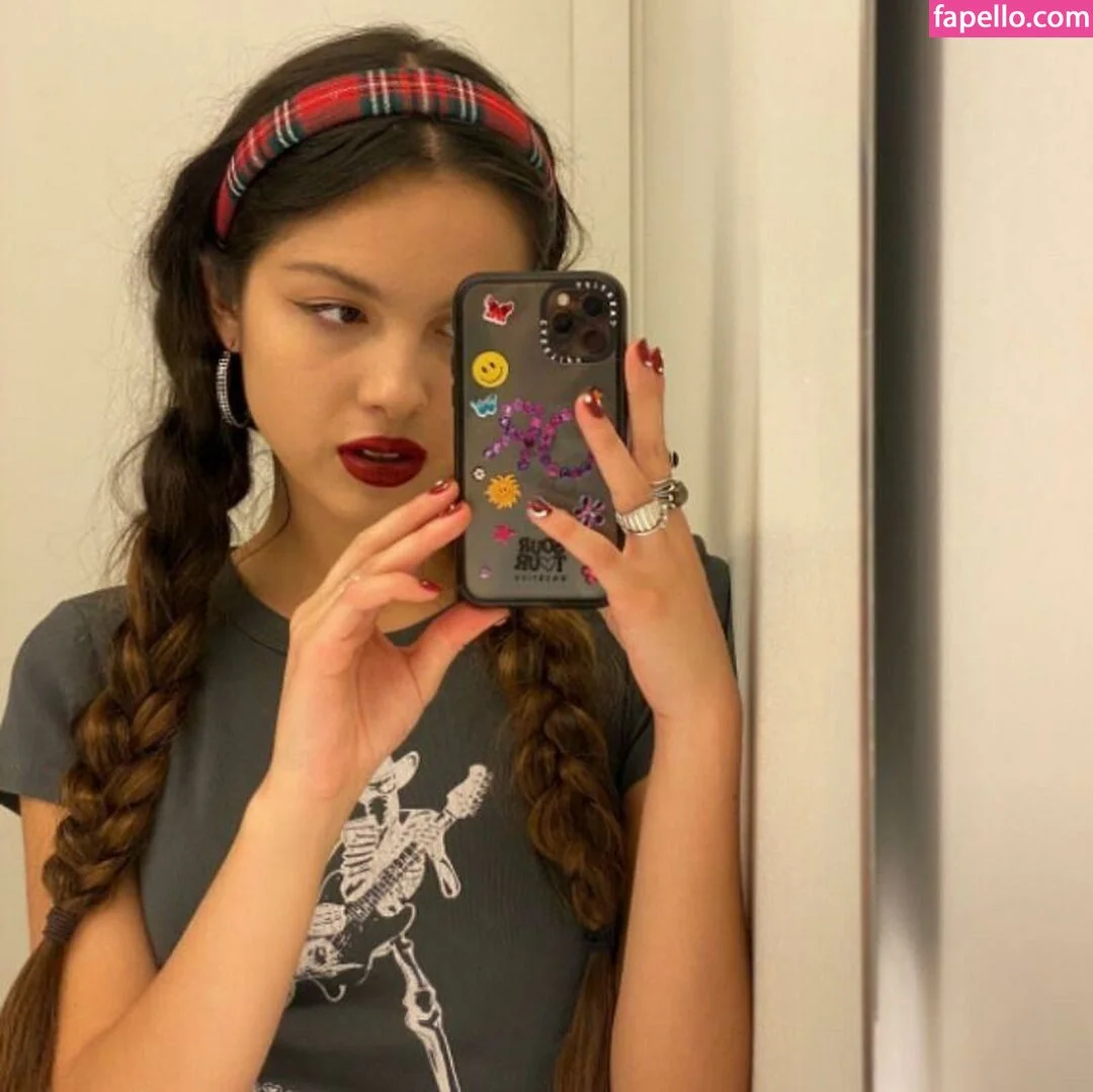 Olivia Rodrigo Onlyfans Photo Gallery 