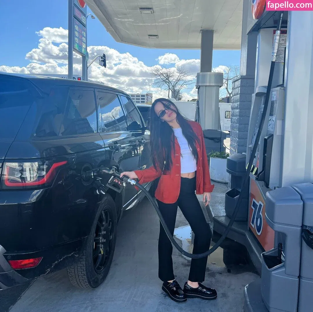 Olivia Rodrigo Onlyfans Photo Gallery 