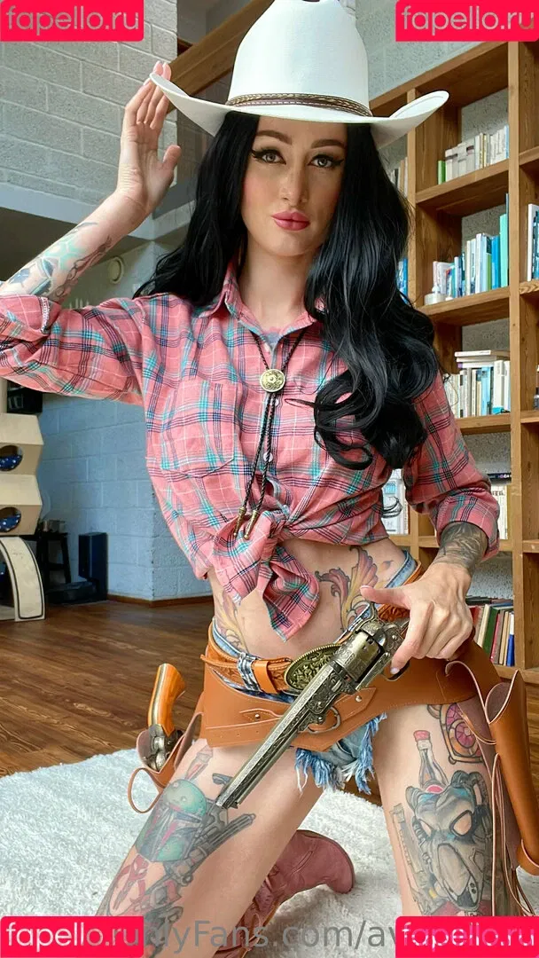 Avrora_sg Onlyfans Photo Gallery 